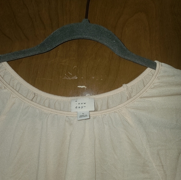 A new day flowy sleeve blouse size large - Picture 2 of 6